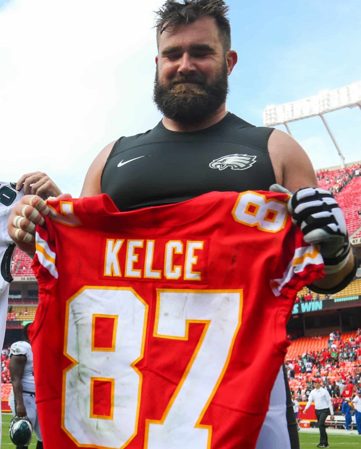 Breaking News: Happiness in the NFL world Jason Kelce Set to Join the "Chiefs" this coming Season... 