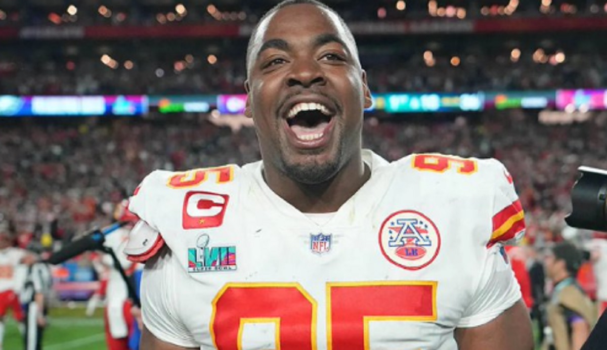 More money for Chris Jones: Chiefs star hauls in $4 million, but why?