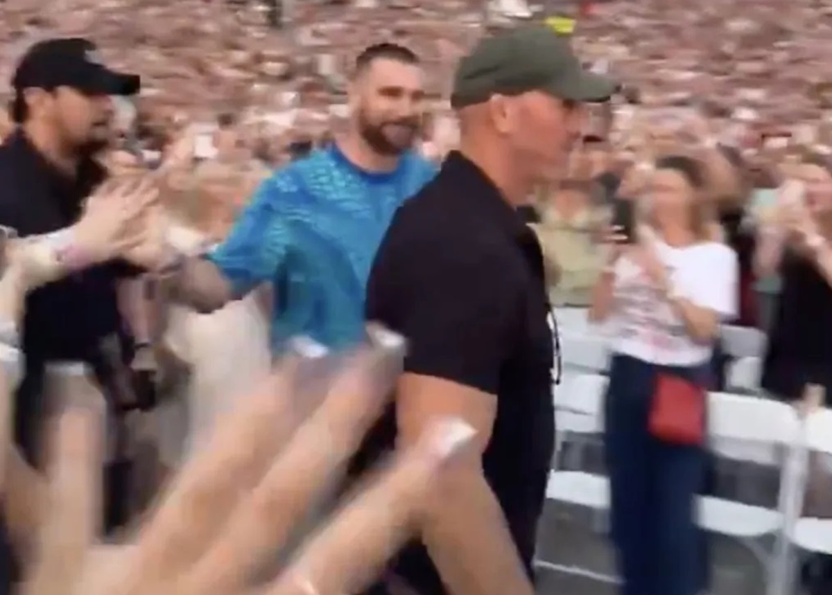 WATCH: Travis Kelce waving and Hugging, high-fiving fans on first night of Taylor Swift’s Eras Tour in Sydney