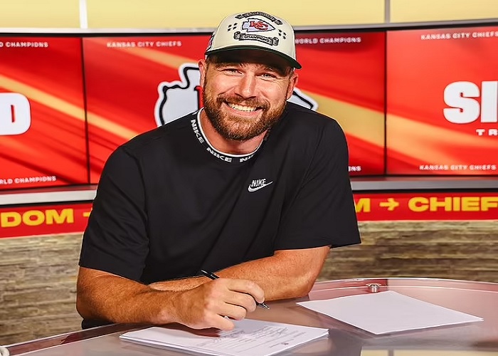 Travis Kelce Inks 2-Year Contract Extension Making Him the Highest-Paid Tight End in the NFL