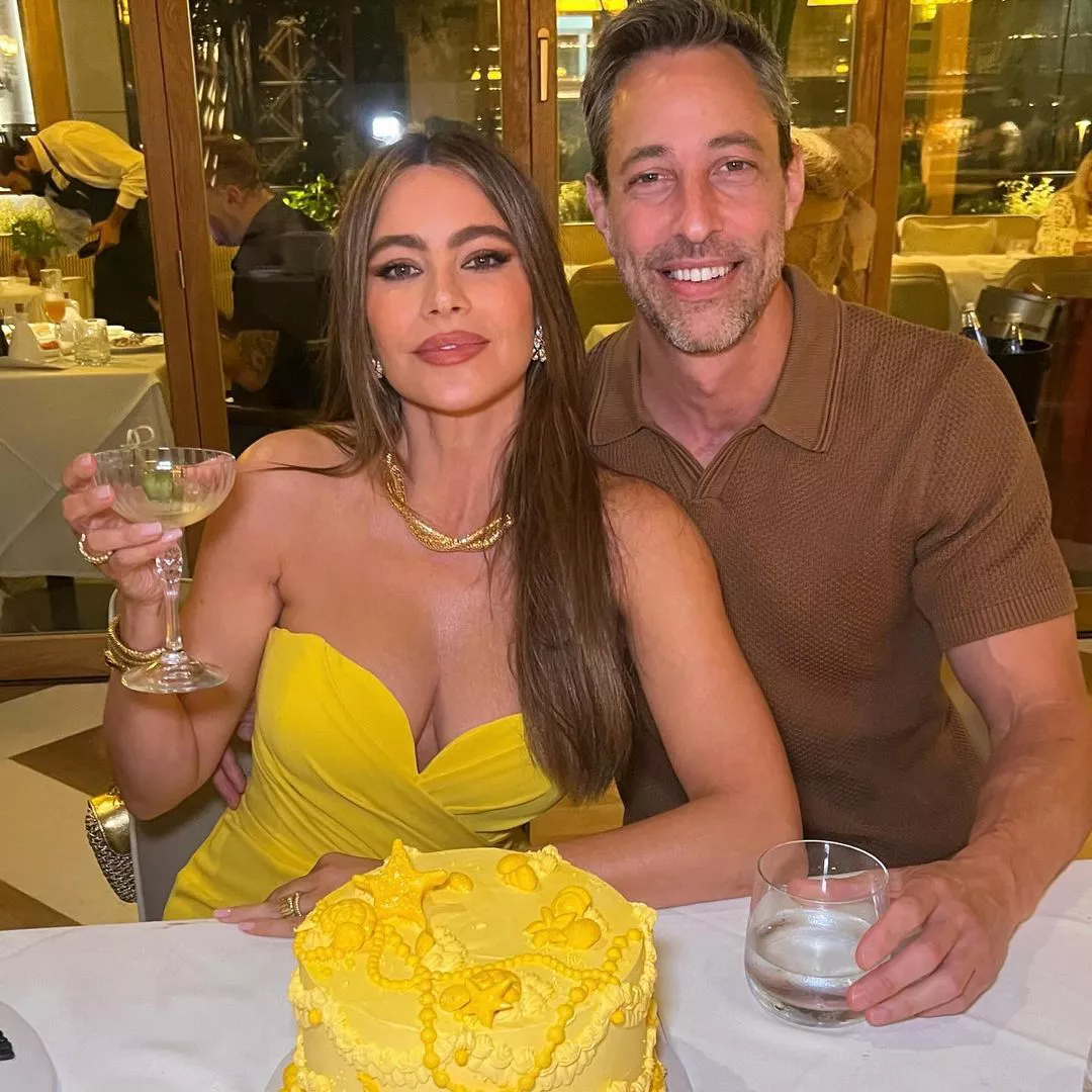 Sofía Vergara Gets Birthday Love from Modern Family Costars as She Celebrates with Boyfriend Justin Saliman